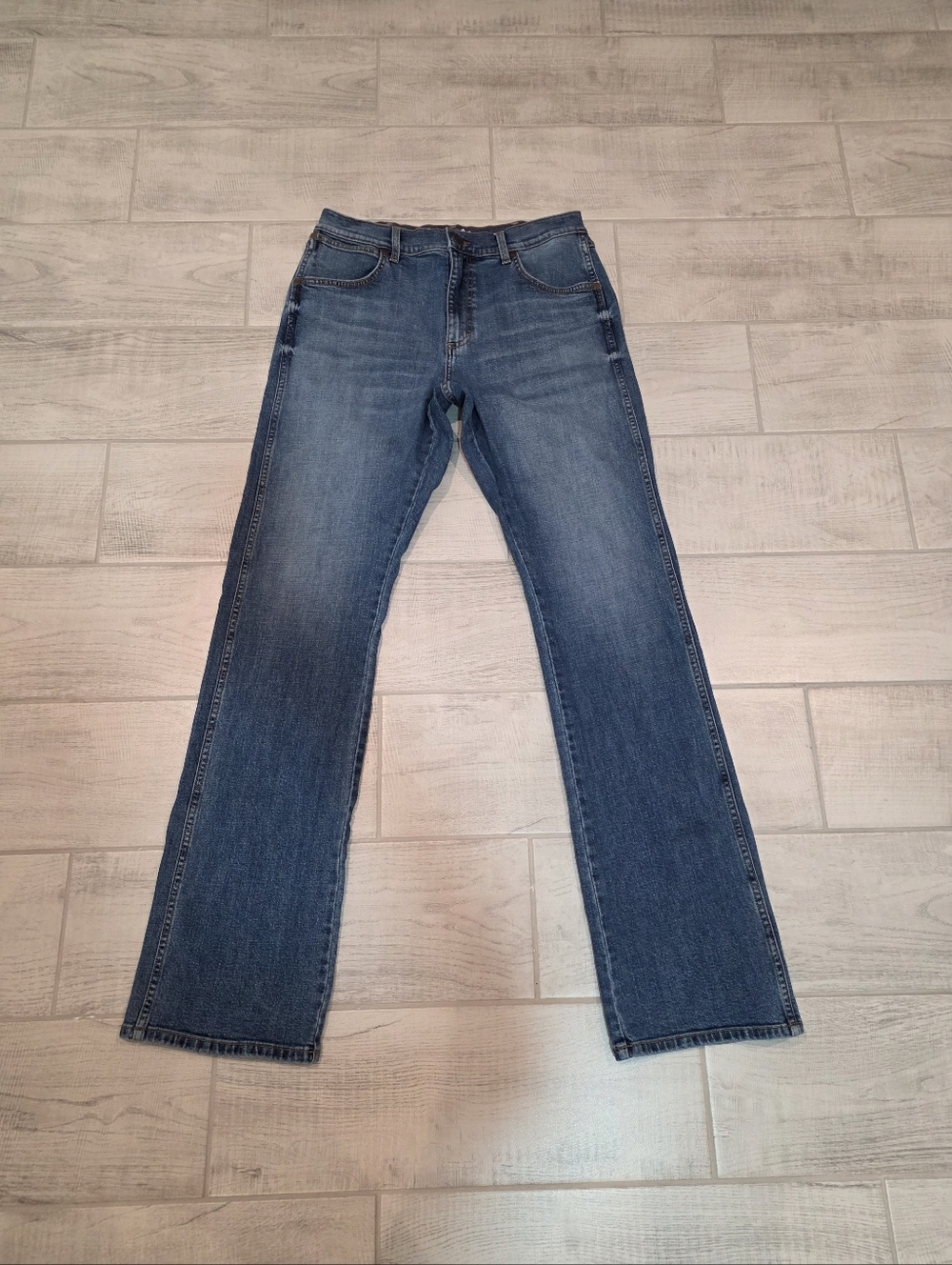 Wrangler Retro Men's Size 32x36 Relaxed Boot Stretch